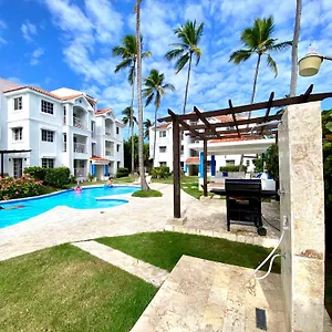 Apartment And Pool Life